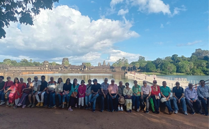 Big Group Tour in Angkor Complex Temple